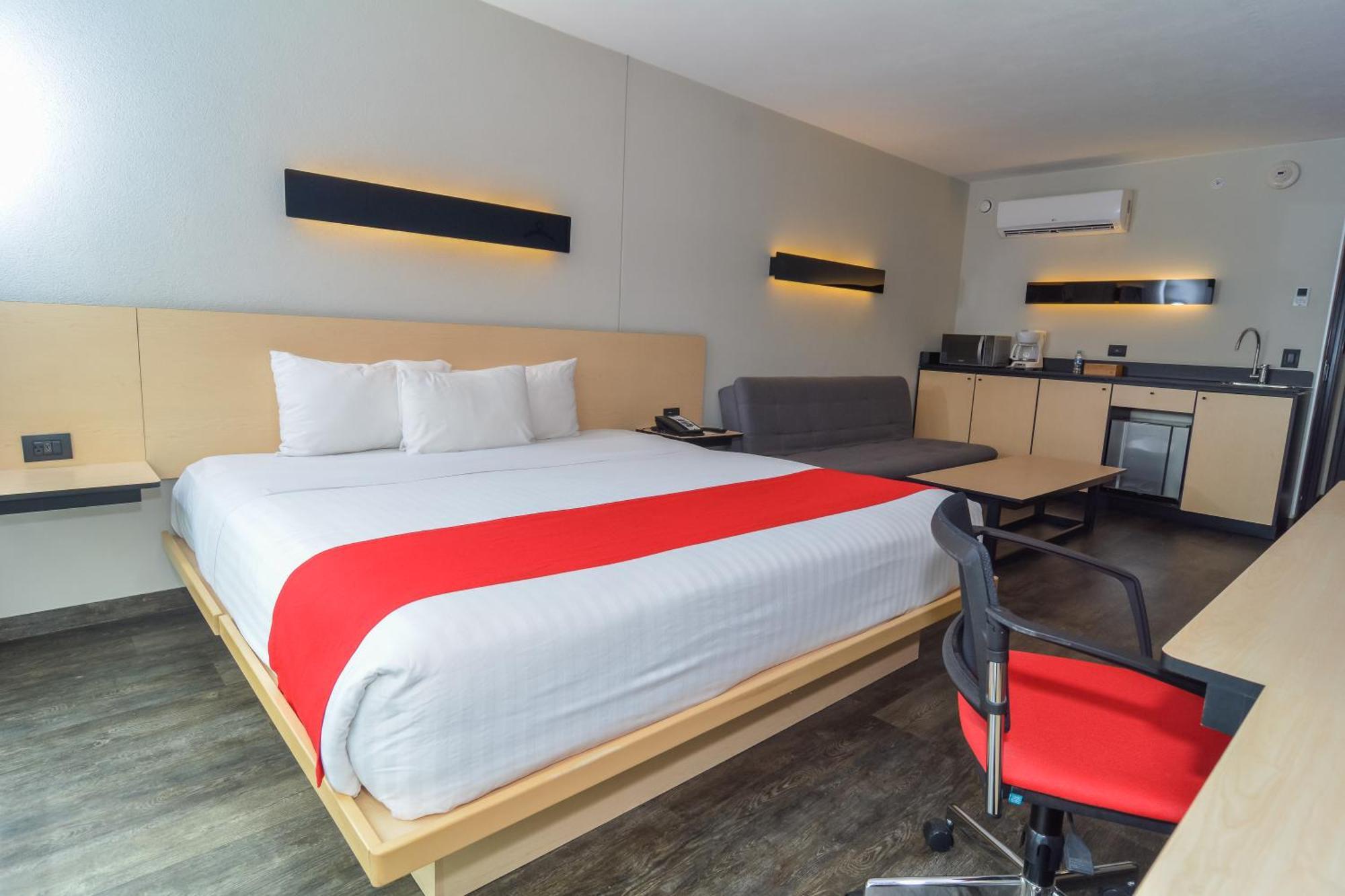 City Express Plus By Marriott Medellin Colombia Exterior photo