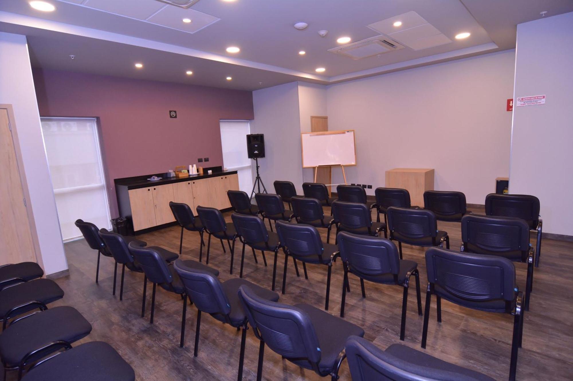 City Express Plus By Marriott Medellin Colombia Exterior photo