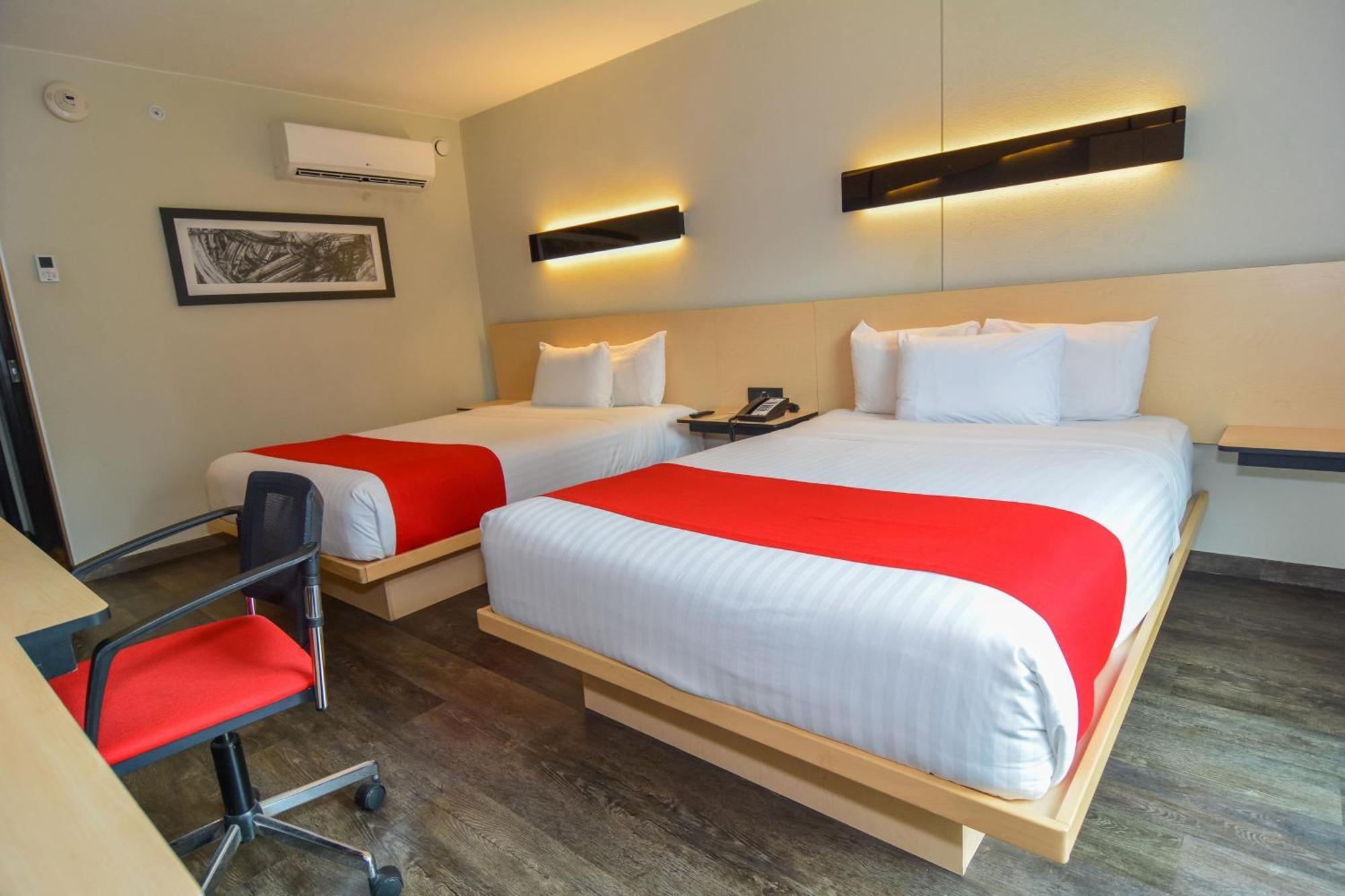 City Express Plus By Marriott Medellin Colombia Exterior photo