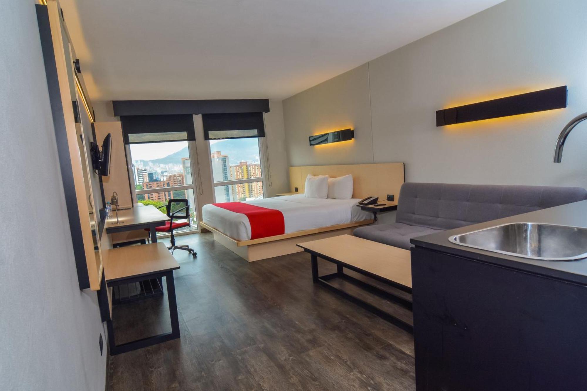 City Express Plus By Marriott Medellin Colombia Exterior photo