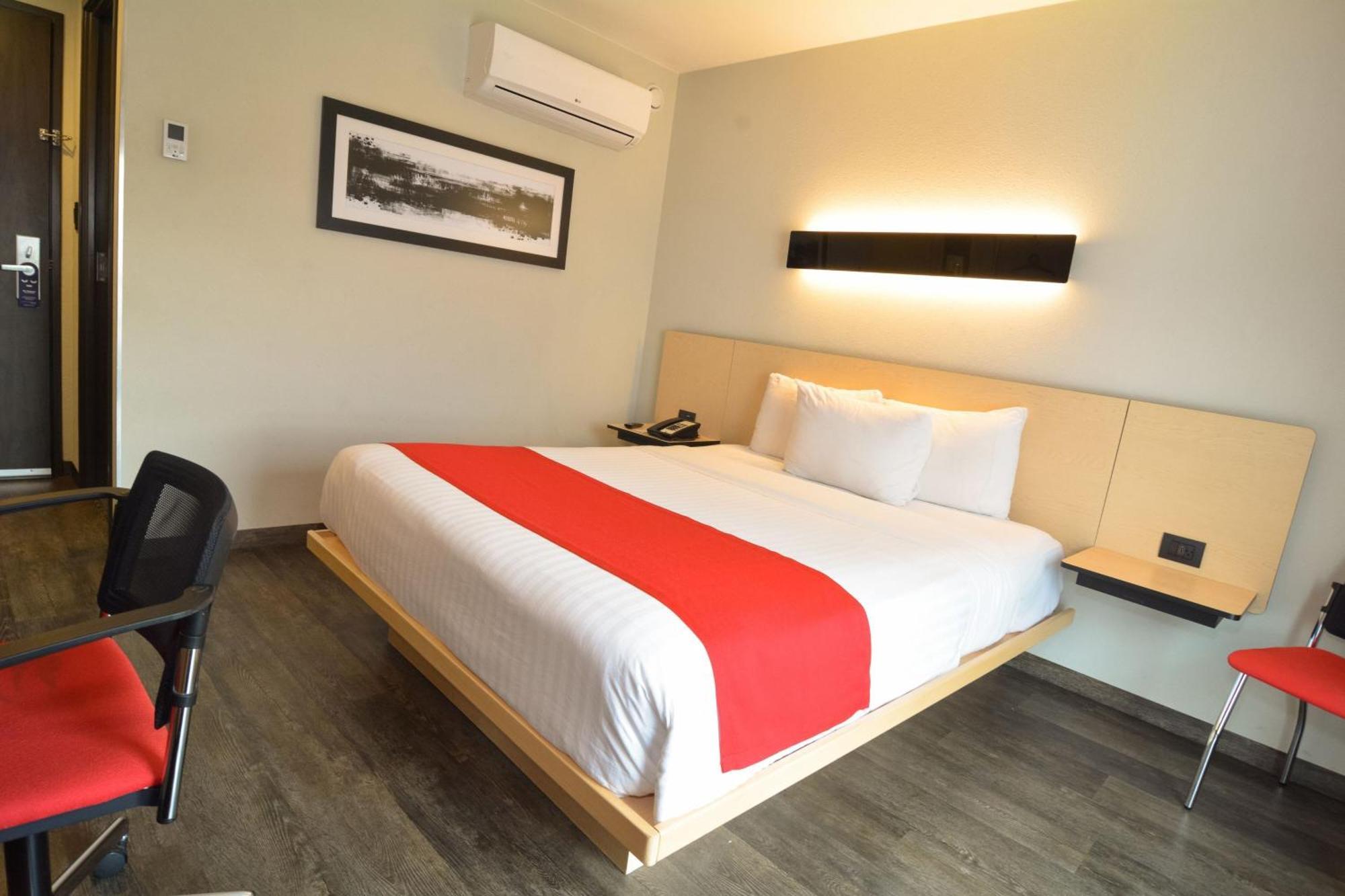 City Express Plus By Marriott Medellin Colombia Exterior photo